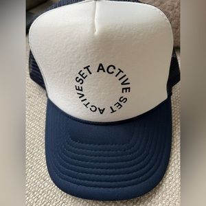 Set Active hat - never worn!
